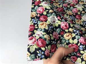 Poplin - roser med gammeldags udtryk på sort bund